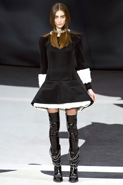Look 74